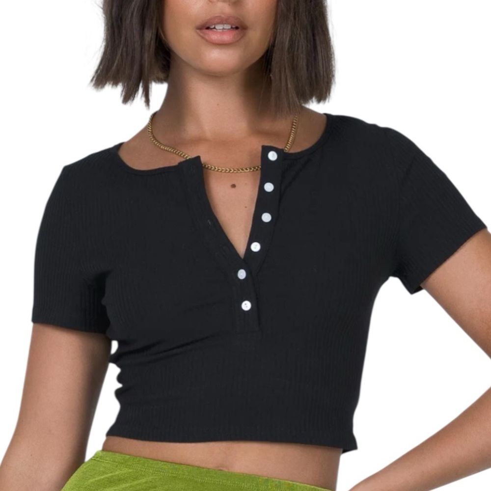 Black Ribbed‎ Fitted Crop Top